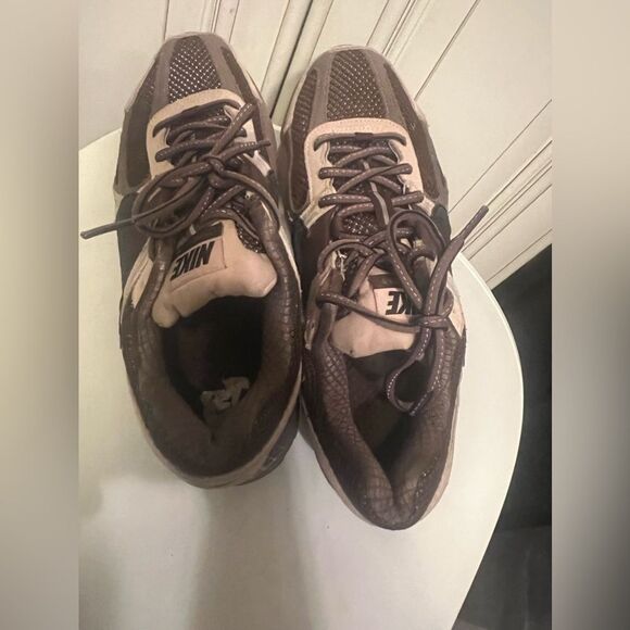 Nike Air Zoom Vomero 5 Plum Eclipse Women's 9.5, size 8 men's - Picture 8 of 15